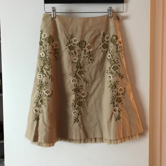 TALBOTS SKIRT WITH SOME BEADING Size 8 - Picture 2 of 5